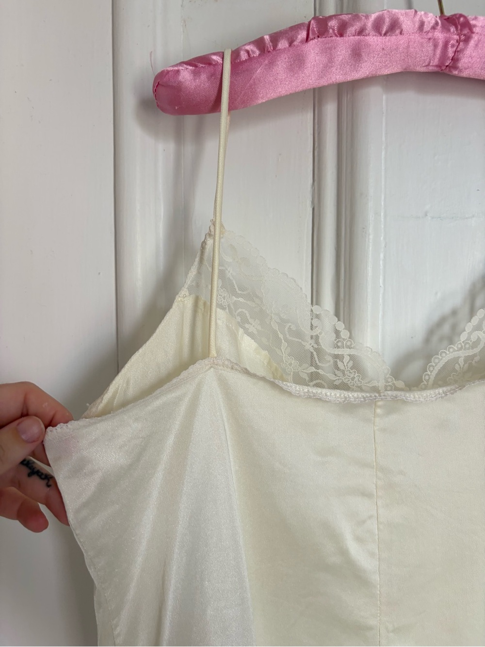 Vintage Lace-Trim Cream Camisole Top - Picture 5 of 6